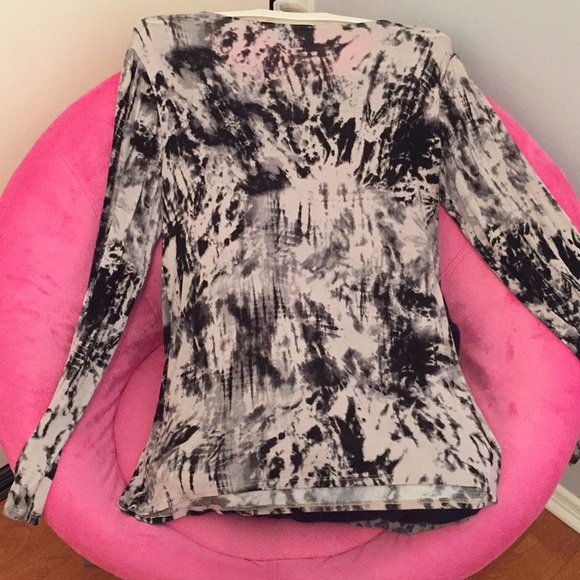Tye Dye long sleeve top. - Picture 3 of 5